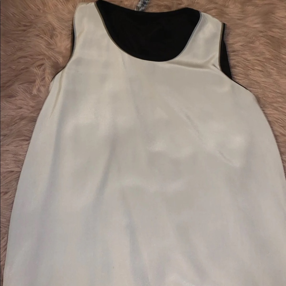 black and white magaschoni blouse